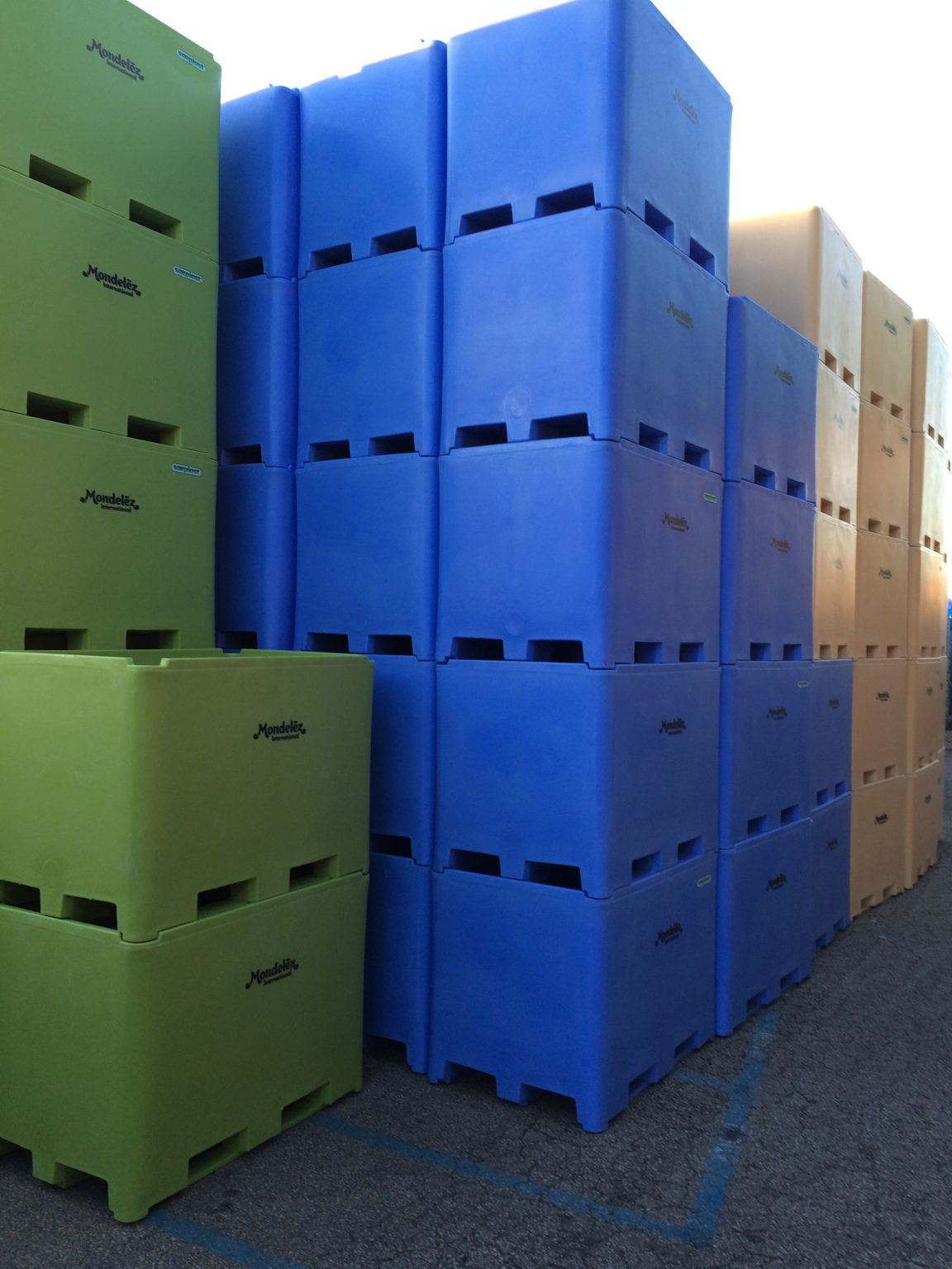 565 PE Containers